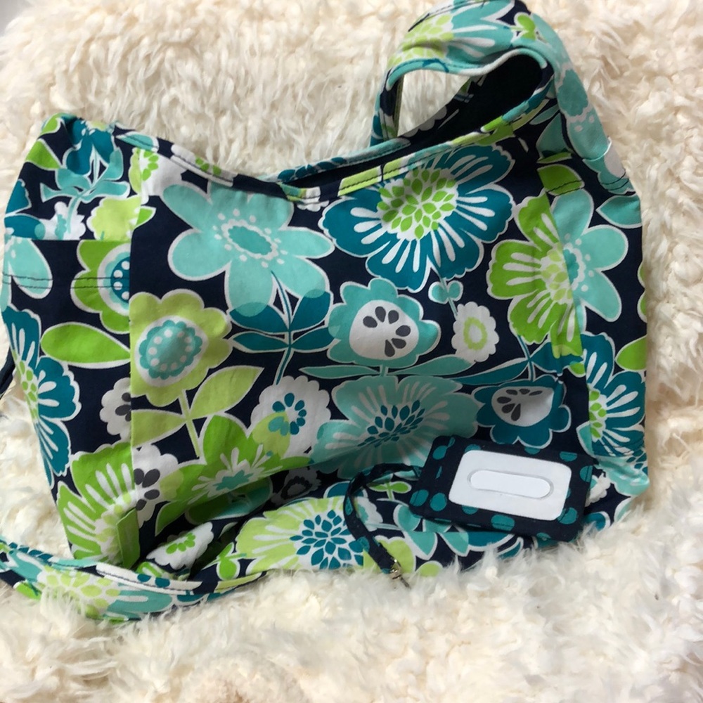 thirty-one bundle reversible crossbody and ID tag